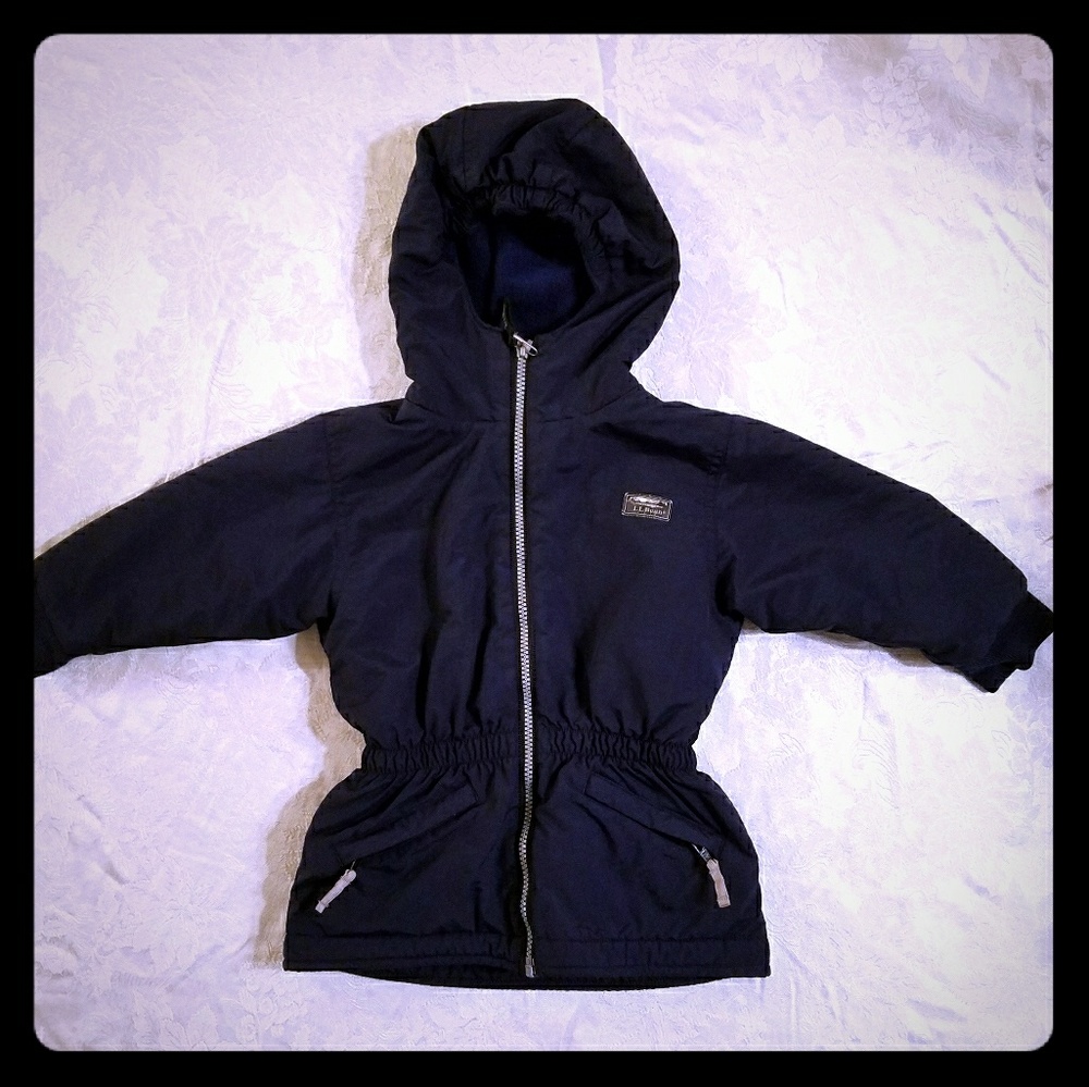 L.L. Bean 2T Navy lined winter jacket with Pockets